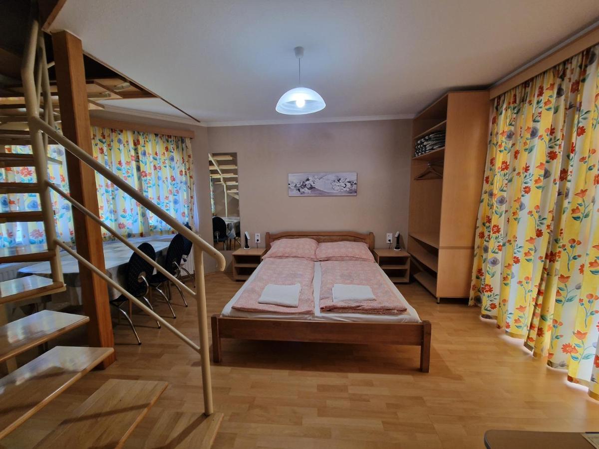 Villa Leticia Siófok Exterior foto